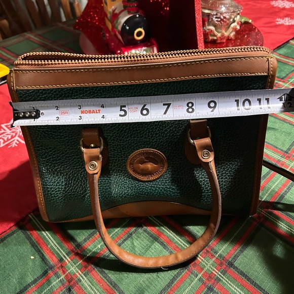 Dooney & Bourke Green and Tan Shoulder Bag - Picture 4 of 9